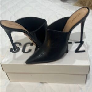 SCHUTZ Black Heels Sleek Pointed-Toe Kitten.